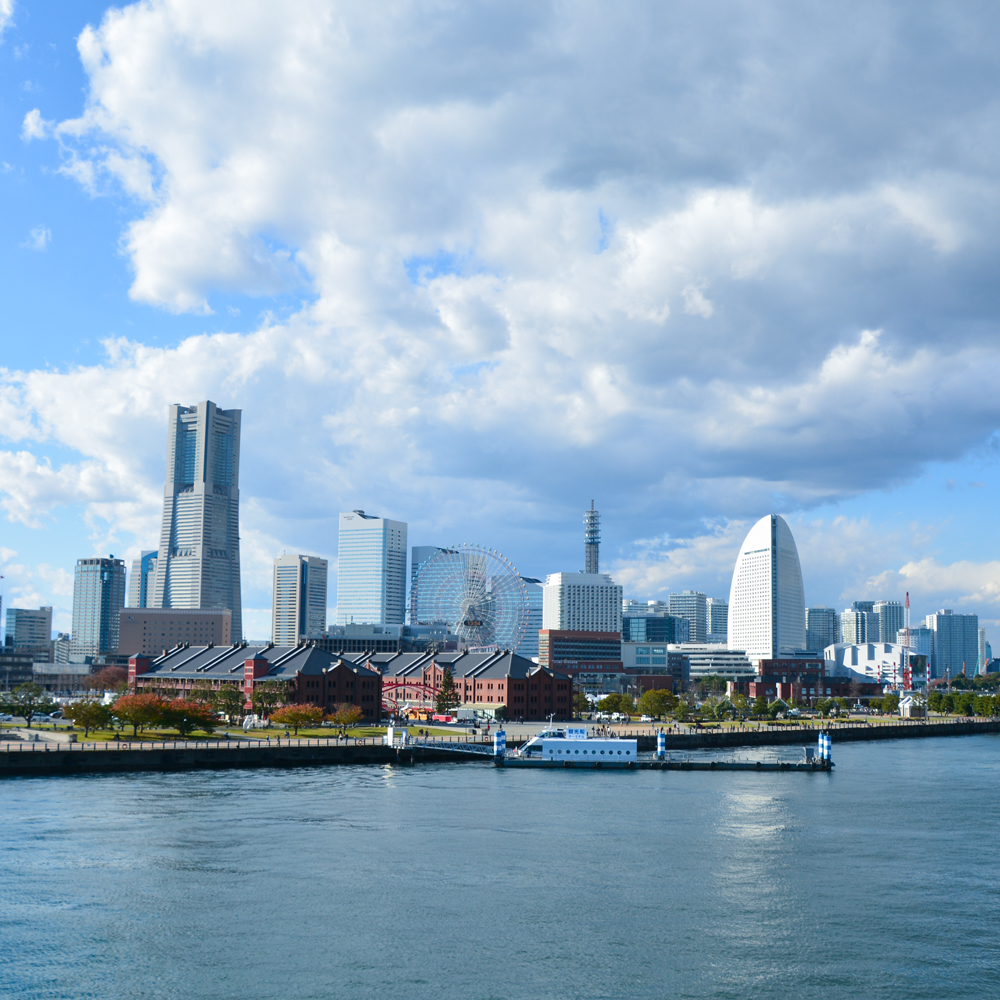 横浜みなとみらいの地域情報。観光、グルメ、宿泊施設、交通機関、マリーナの情報が盛りだくさん。