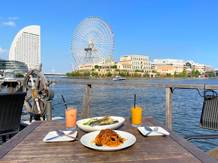 横浜ショートサンセットクルーズ体験。海上施設横浜港ボートパーク